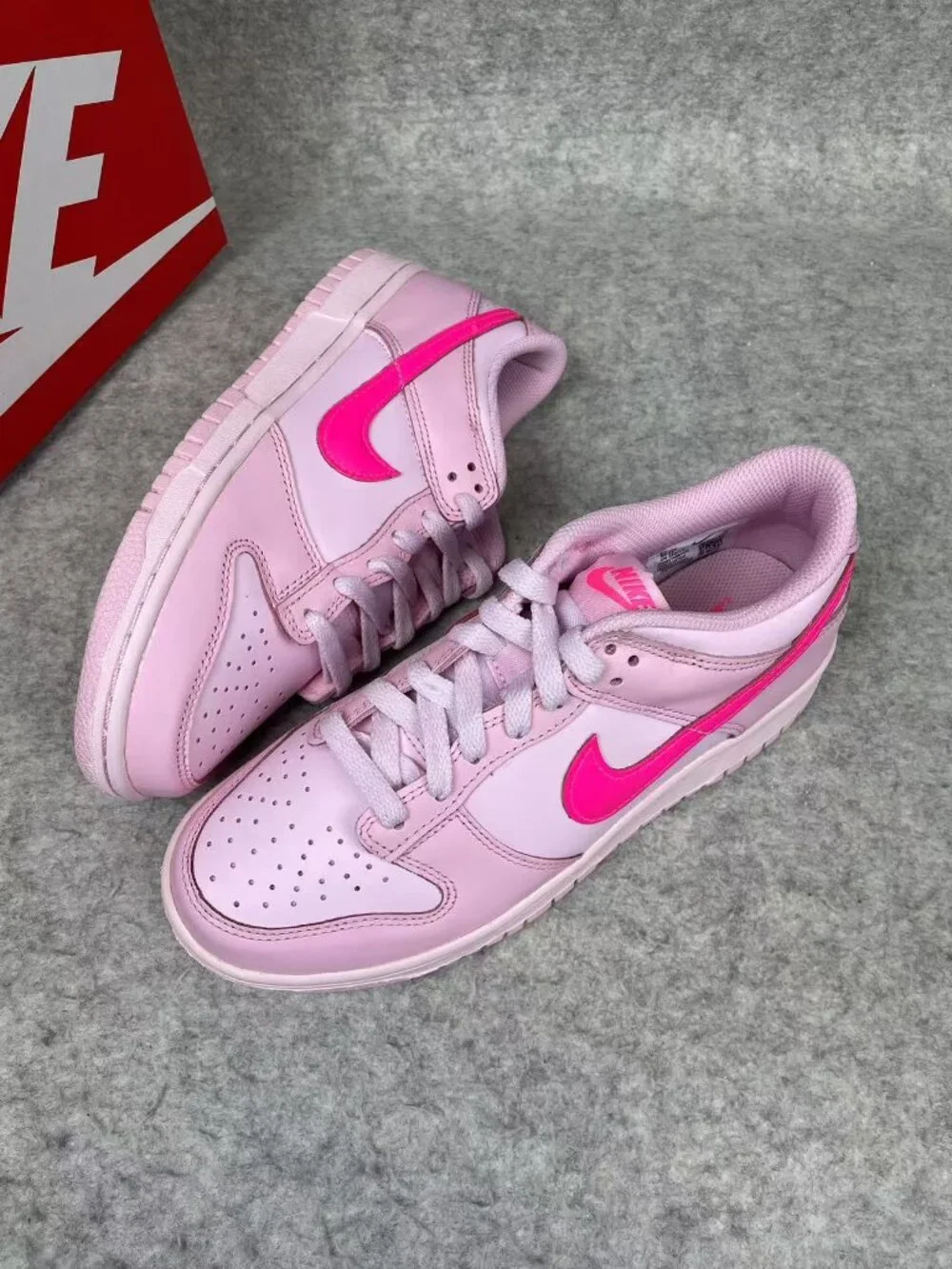 Nike Dunk Low Pink Foam / Hyper Pink Youth Girls Shoes Original Box